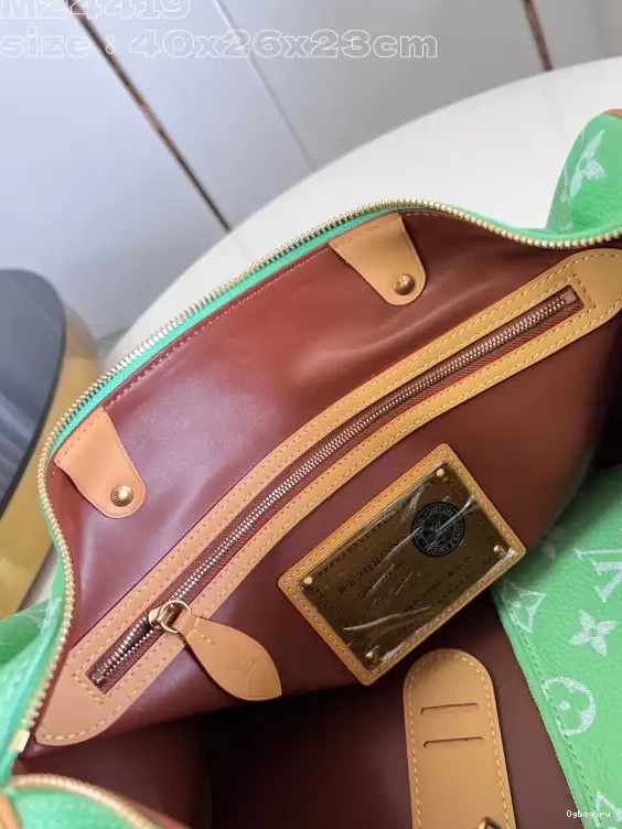 40 Vuitton SPEEDY Louis 0519
